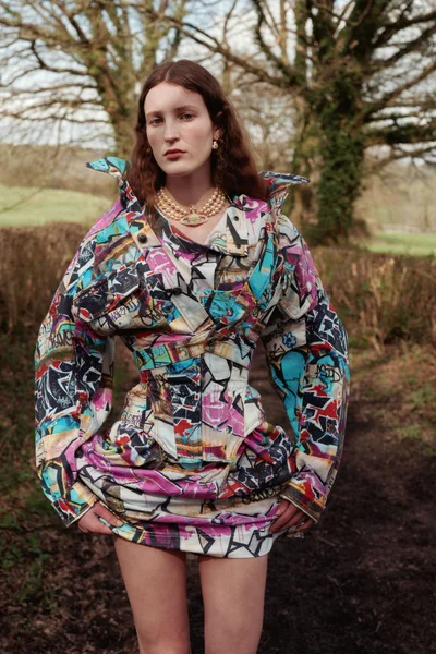 Look 16